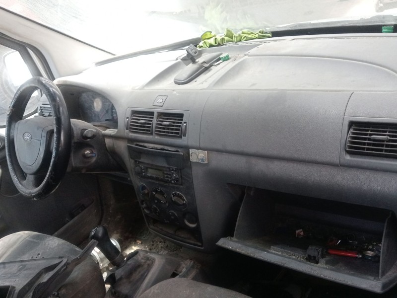 ford tourneo connect del año 2002