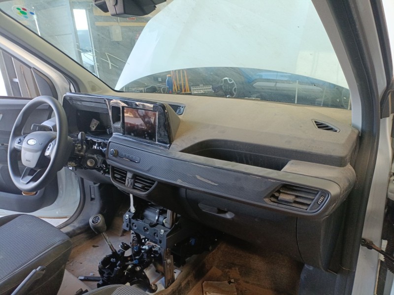 Recambio de salpicadero para ford transit courier referencia OEM IAM   