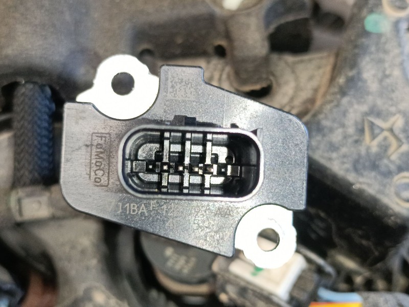 Recambio de caudalimetro para ford transit courier referencia OEM IAM J1BAF12B579A  