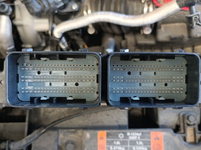 Recambio de centralita motor uce para ford transit courier referencia OEM IAM R2XA12A650GA 0281040125 