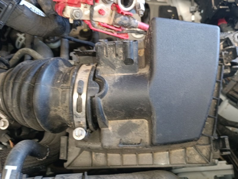Recambio de filtro aire para ford transit courier referencia OEM IAM   