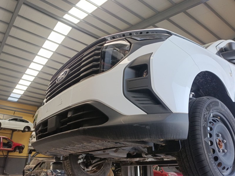 Recambio de paragolpes delantero para ford transit courier referencia OEM IAM   