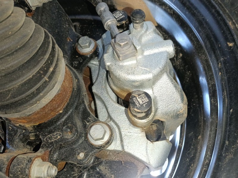 Recambio de pinza freno delantera izquierda para ford transit courier referencia OEM IAM   