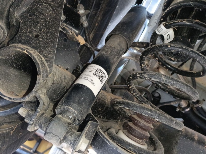 Recambio de amortiguador trasero izquierdo para ford transit courier referencia OEM IAM R2X618080BB  