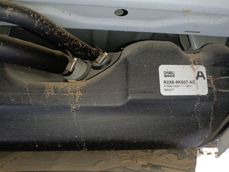 Recambio de deposito combustible para ford transit courier referencia OEM IAM   