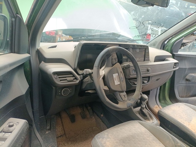 ford tourneo combi v769 del año 2024