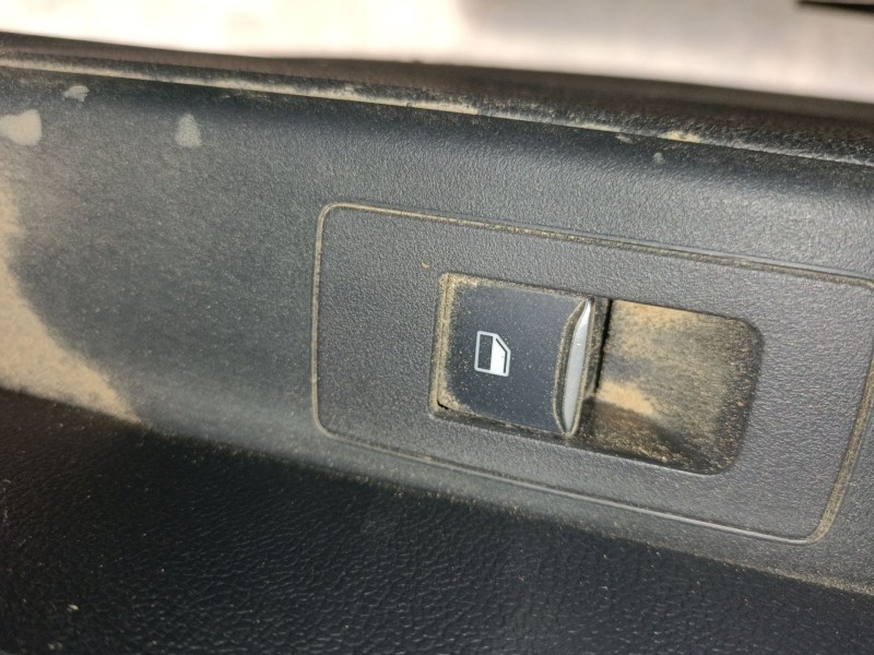 Recambio de mando elevalunas trasero izquierdo para ford tourneo combi v769 referencia OEM IAM   