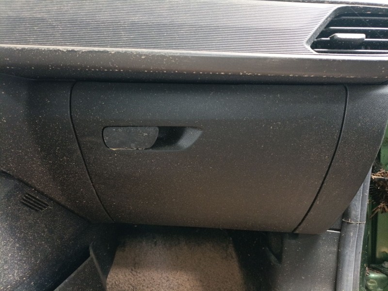 Recambio de guantera para ford tourneo combi v769 referencia OEM IAM   