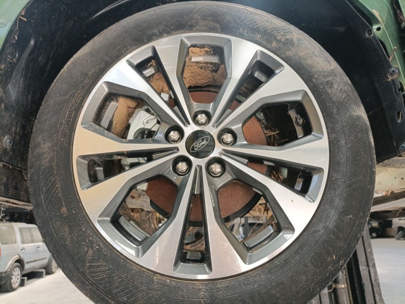 Recambio de llanta sin neumatico para ford tourneo combi v769 referencia OEM IAM 17 PULGADAS  