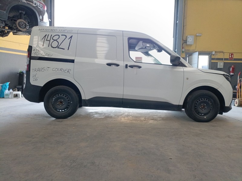 ford transit courier del año 2024