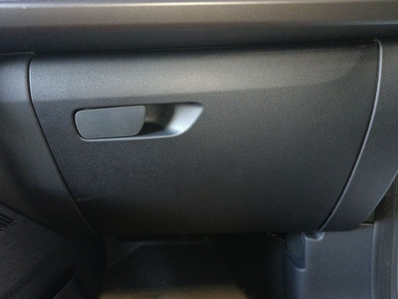 Recambio de guantera para ford transit courier referencia OEM IAM   