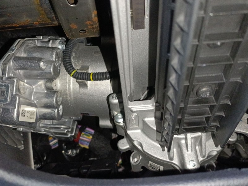 Recambio de columna direccion para ford transit courier referencia OEM IAM   
