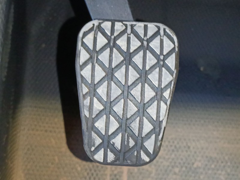 Recambio de pedal embrague para ford transit courier referencia OEM IAM   