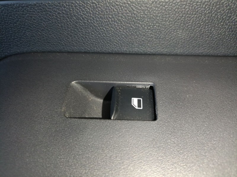 Recambio de mando elevalunas delantero derecho para ford transit courier referencia OEM IAM   