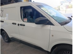 Recambio de puerta delantera derecha para ford transit courier referencia OEM IAM    2