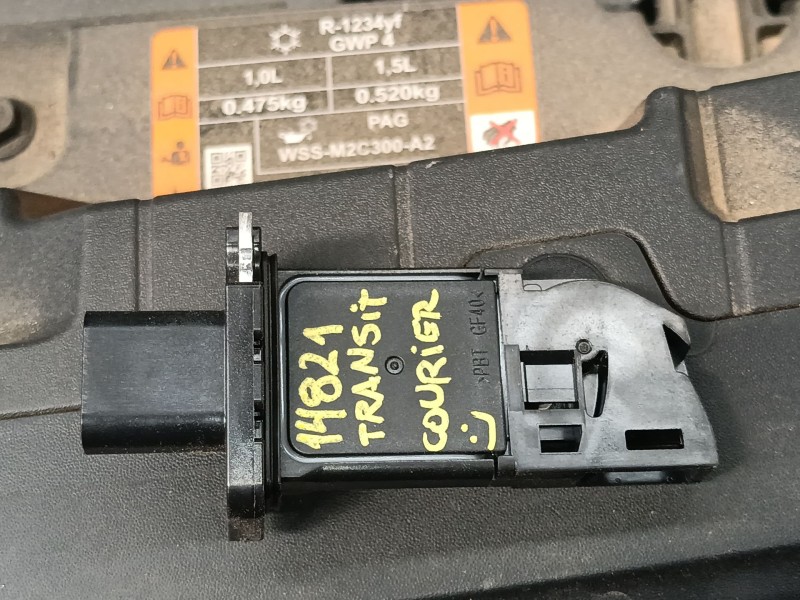 Recambio de caudalimetro para ford transit courier referencia OEM IAM J1BAF12B579A  