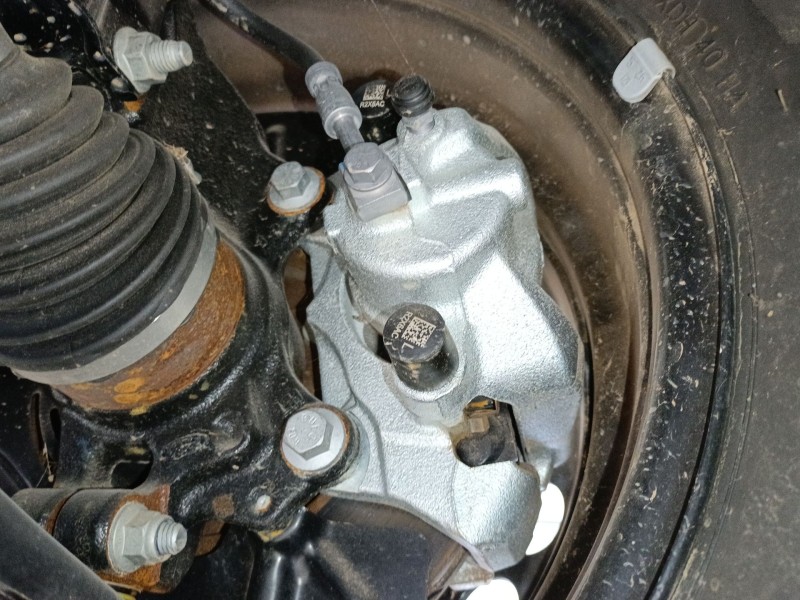 Recambio de pinza freno delantera izquierda para ford transit courier referencia OEM IAM   