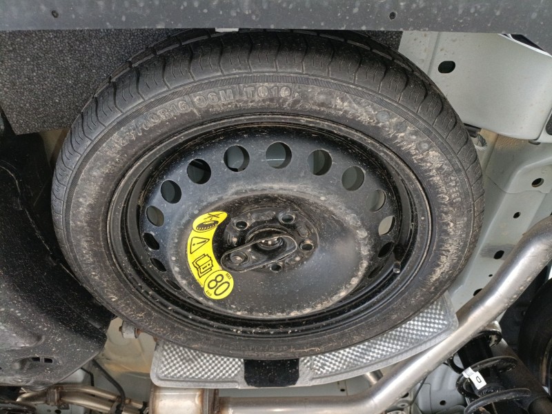 Recambio de neumatico repuesto para ford transit courier referencia OEM IAM T125/70/16  