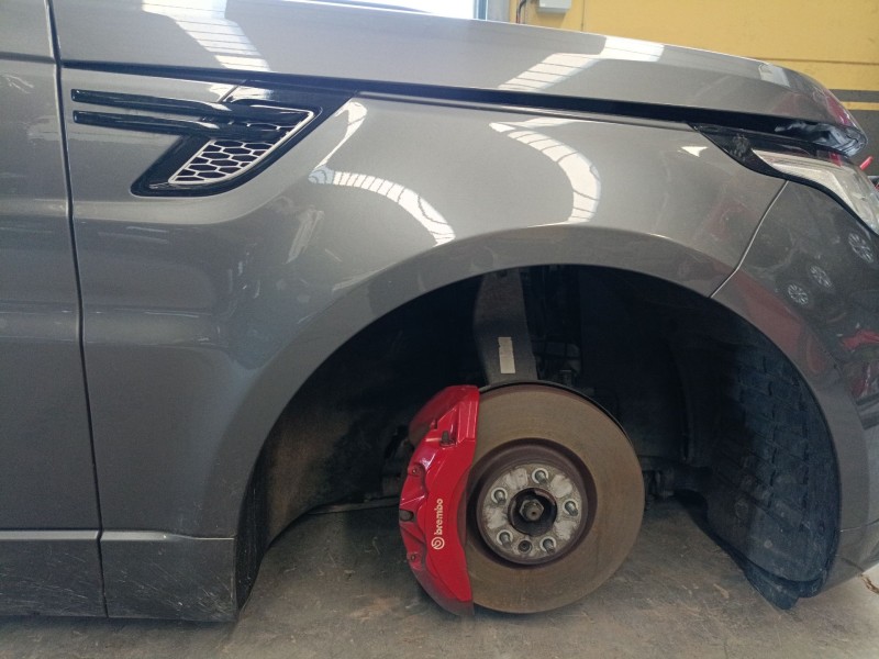 Recambio de aleta delantera derecha para land rover range rover sport ii (l494) 3.0 sdv6 4x4 referencia OEM IAM   