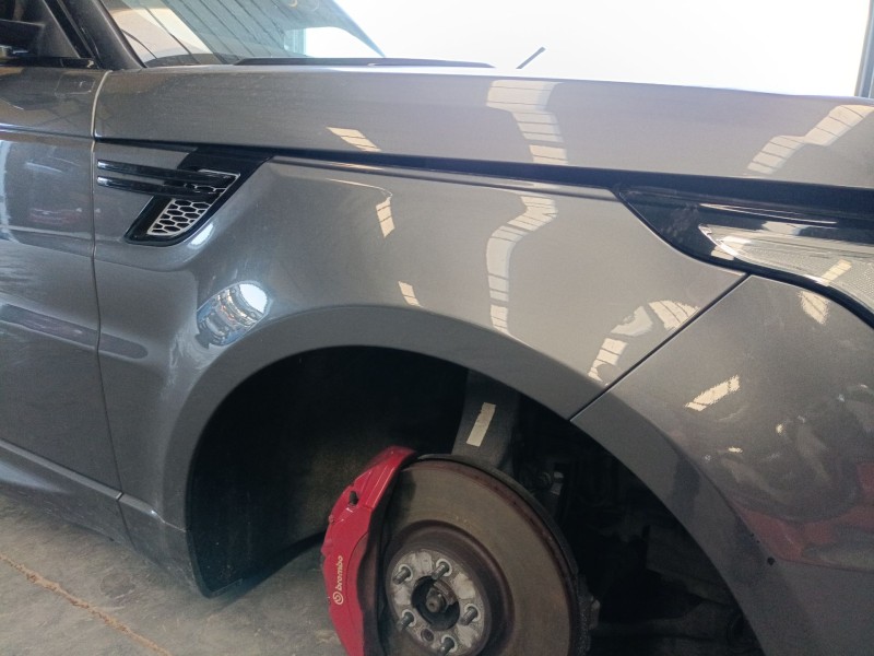 Recambio de aleta delantera derecha para land rover range rover sport ii (l494) 3.0 sdv6 4x4 referencia OEM IAM   