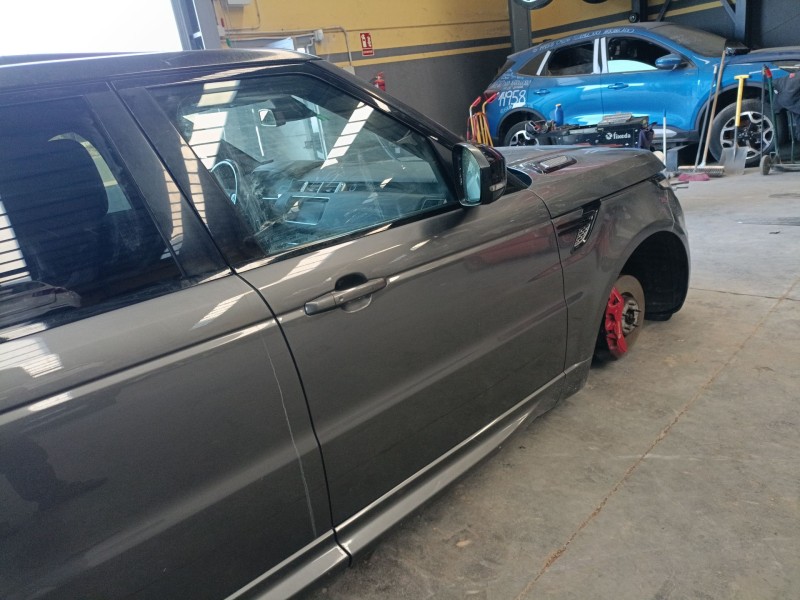 Recambio de puerta delantera derecha para land rover range rover sport ii (l494) 3.0 sdv6 4x4 referencia OEM IAM   