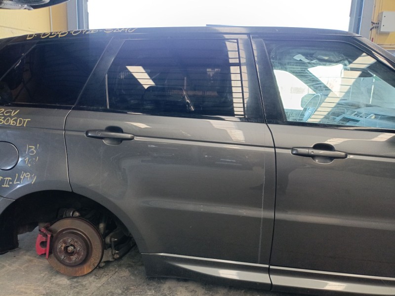 Recambio de puerta trasera derecha para land rover range rover sport ii (l494) 3.0 sdv6 4x4 referencia OEM IAM   