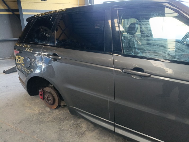 Recambio de puerta trasera derecha para land rover range rover sport ii (l494) 3.0 sdv6 4x4 referencia OEM IAM   
