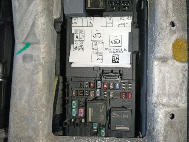Recambio de caja reles / fusibles para land rover range rover sport ii (l494) 3.0 sdv6 4x4 referencia OEM IAM   