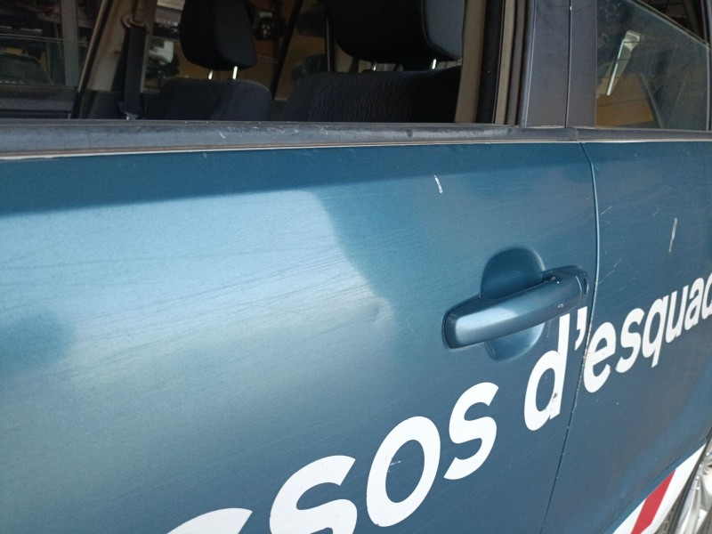 Recambio de puerta delantera izquierda para suzuki grand vitara ii (jt, te, td) 1.9 ddis a las 4 ruedas (jt419, td44, jb419wd, j