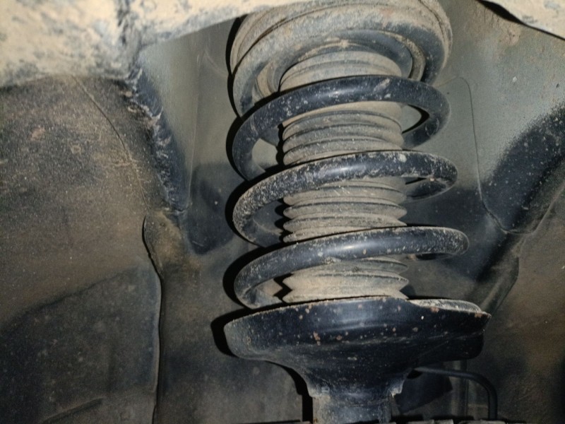 Recambio de amortiguador delantero derecho para suzuki grand vitara ii (jt, te, td) 1.9 ddis a las 4 ruedas (jt419, td44, jb419w