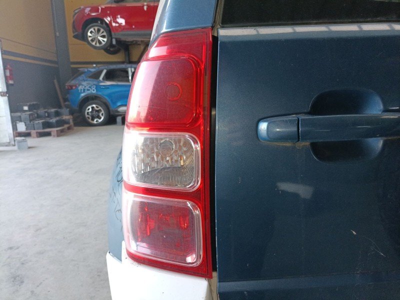 Recambio de piloto trasero izquierdo para suzuki grand vitara ii (jt, te, td) 1.9 ddis a las 4 ruedas (jt419, td44, jb419wd, jb4