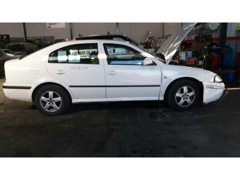 skoda octavia berlina (1u2) del año 2009