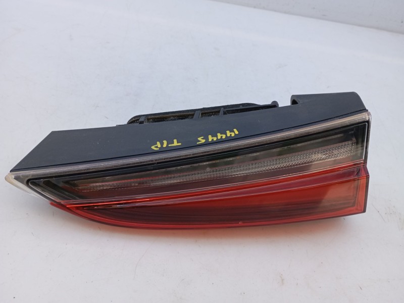 Recambio de piloto trasero izquierdo porton para skoda kamiq (nw4) 1.0 tsi referencia OEM IAM 658945308A  