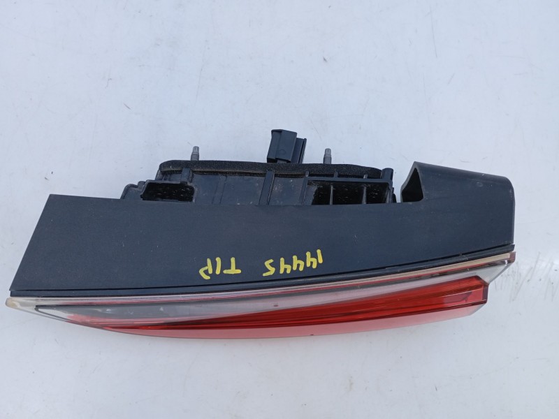 Recambio de piloto trasero izquierdo porton para skoda kamiq (nw4) 1.0 tsi referencia OEM IAM 658945308A  