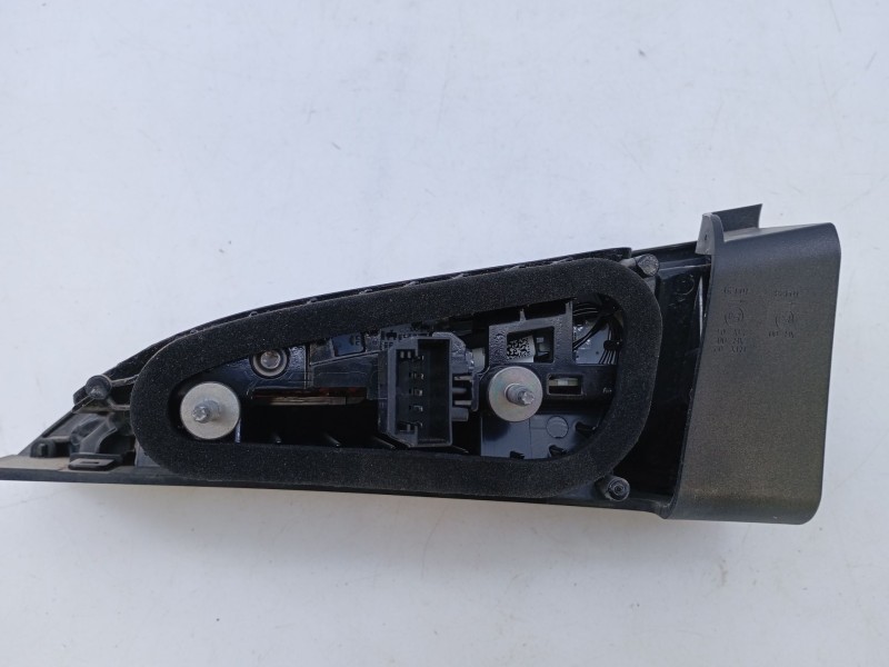 Recambio de piloto trasero izquierdo porton para skoda kamiq (nw4) 1.0 tsi referencia OEM IAM 658945308A  