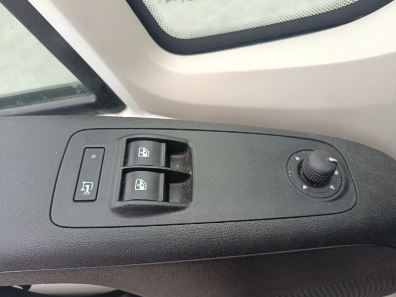 Recambio de mando elevalunas delantero izquierdo para peugeot boxer furgoneta 2.0 bluehdi 130 referencia OEM IAM   