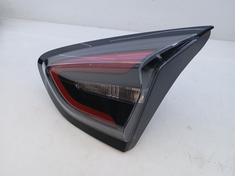 Recambio de piloto trasero derecho porton para ford puma (j2k, cf7) 1.0 ecoboost mhev referencia OEM IAM   