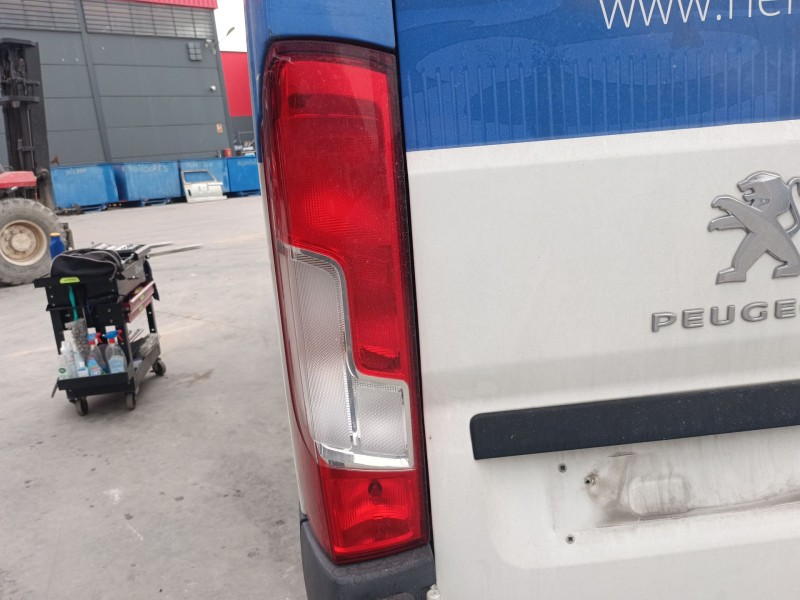 Recambio de piloto trasero izquierdo para peugeot boxer furgoneta 2.0 bluehdi 130 referencia OEM IAM   