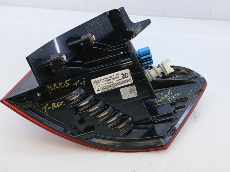 Recambio de piloto trasero izquierdo para volkswagen t-roc (a11, d11) 1.5 tsi referencia OEM IAM 2GA945095D  