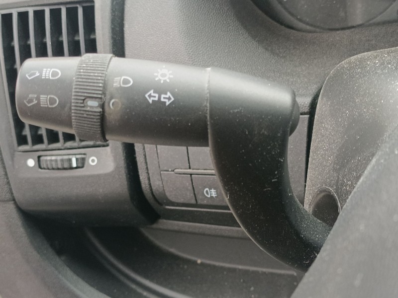 Recambio de mando intermitentes para peugeot boxer furgoneta 2.0 bluehdi 130 referencia OEM IAM   