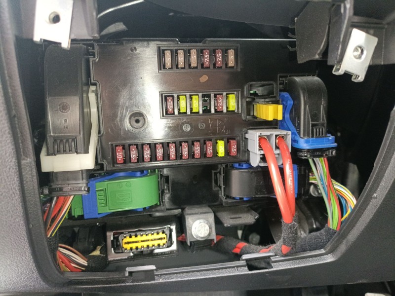 Recambio de caja reles / fusibles para peugeot boxer furgoneta 2.0 bluehdi 130 referencia OEM IAM   