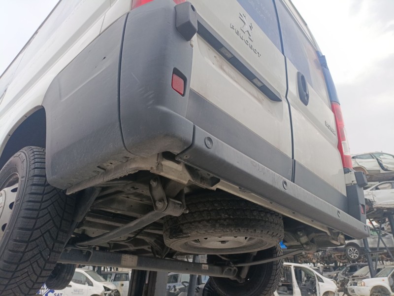 Recambio de paragolpes trasero para peugeot boxer furgoneta 2.0 bluehdi 130 referencia OEM IAM   