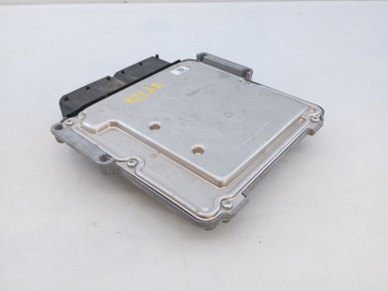 Recambio de centralita motor uce para land rover range rover velar referencia OEM IAM   