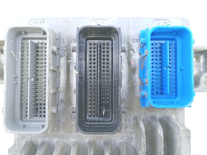 Recambio de centralita motor uce para opel corsa e (x15) 1.4 (08, 68) referencia OEM IAM 12660322  