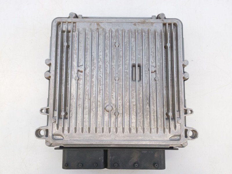 Recambio de centralita motor uce para mercedes-benz referencia OEM IAM A6461500977  