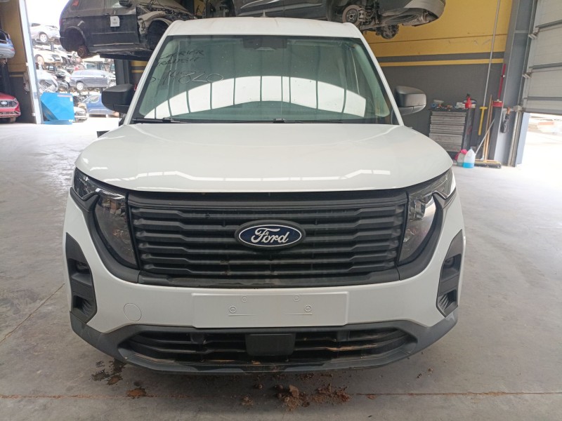 ford transit courier del año 2024