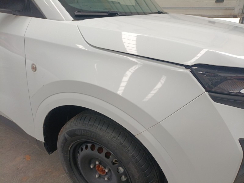 Recambio de aleta delantera derecha para ford transit courier referencia OEM IAM   
