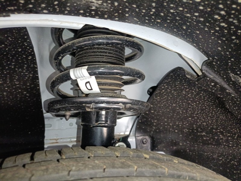 Recambio de amortiguador delantero izquierdo para ford transit courier referencia OEM IAM   