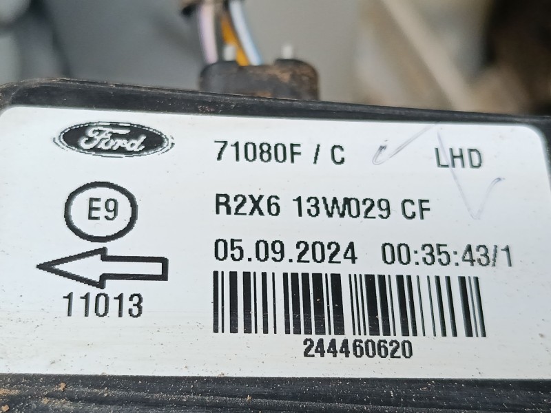Recambio de faro derecho para ford transit courier referencia OEM IAM R2X613WO29CF  