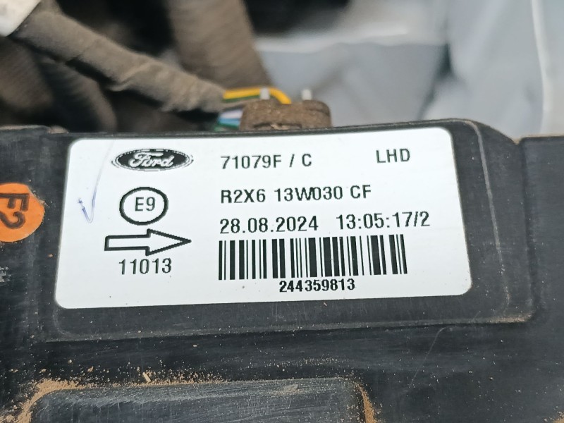 Recambio de faro izquierdo para ford transit courier referencia OEM IAM R2X613W030CF  